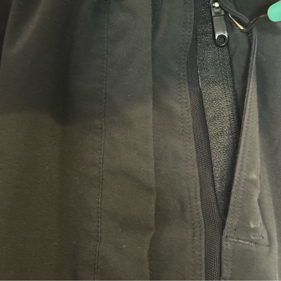 ❤️SOLD Lululemon x SOUL CYCLE Pace Breaker 9” Shorts - Large - Picture 6 of 7